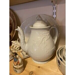 ANTIQUE  “FORGET-ME-NOT”  HENRY ALCOCK WHITE IRONSTONE TEAPOT C.1860